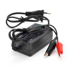 Зарядний пристрій для акумулятора 12V/1.5A із затискачем, Q100