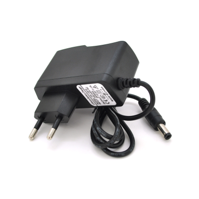 
					Зарядний пристрій для літієвих акумуляторів 12.6V 1A, штекер 5,5х2,5мм, BOX, Q300