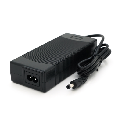 
					Зарядний пристрій HE для Li-Ion акумуляторів 36.5V2A, штекер 5,5*2.1, з індикацією, BOX