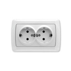 Розетка двойная с заземлением белая глянцевая IP20 VIKO Carmen 90561056
