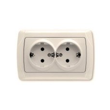Розетка двойная с заземлением крем глянцевая IP20 VIKO Carmen 90562056